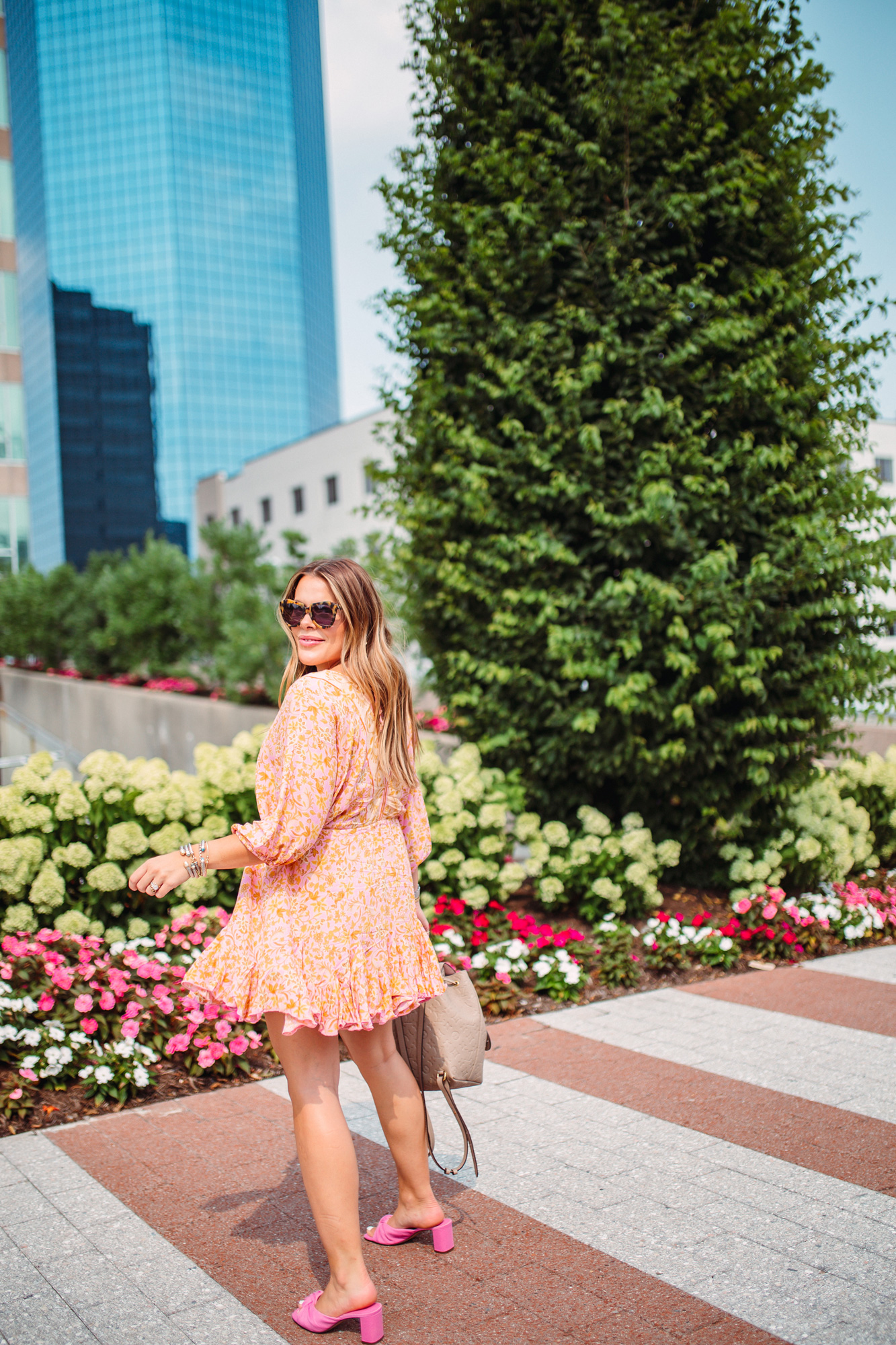 Summer Outfit Inspo / Glitter & Gingham 