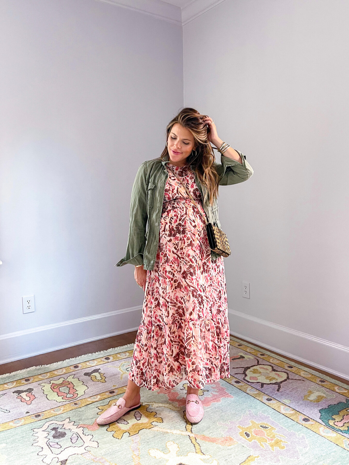 5 Bump Friendly Outfits to Wear into Fall  / Glitter & Gingham 