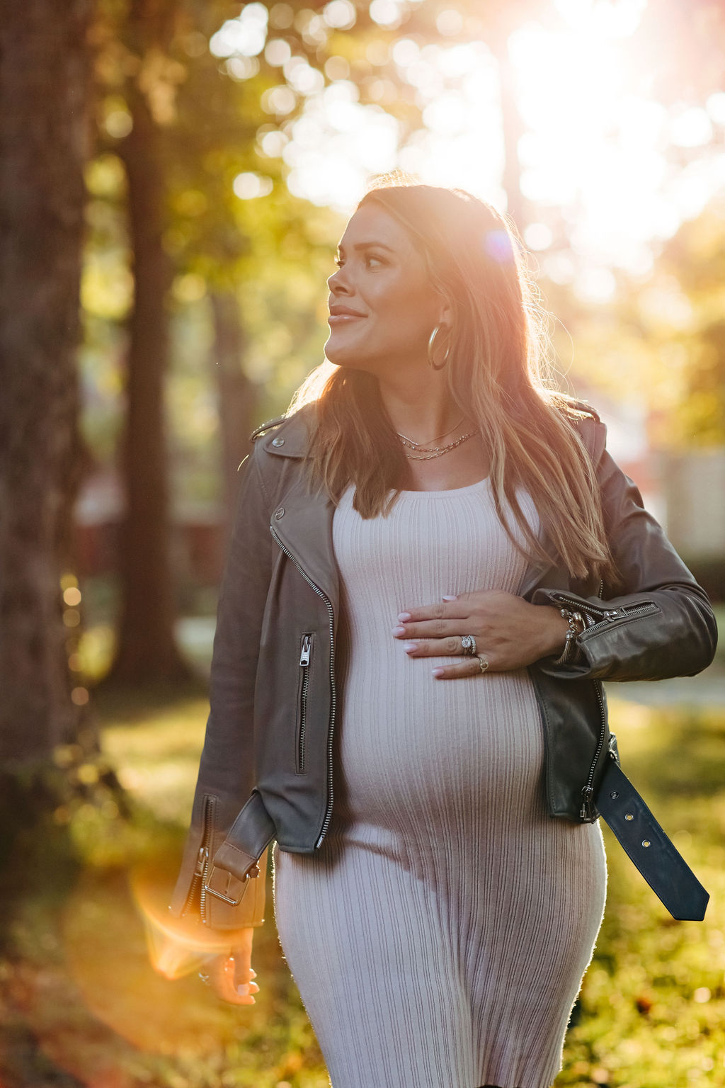 What to wear for maternity photos 