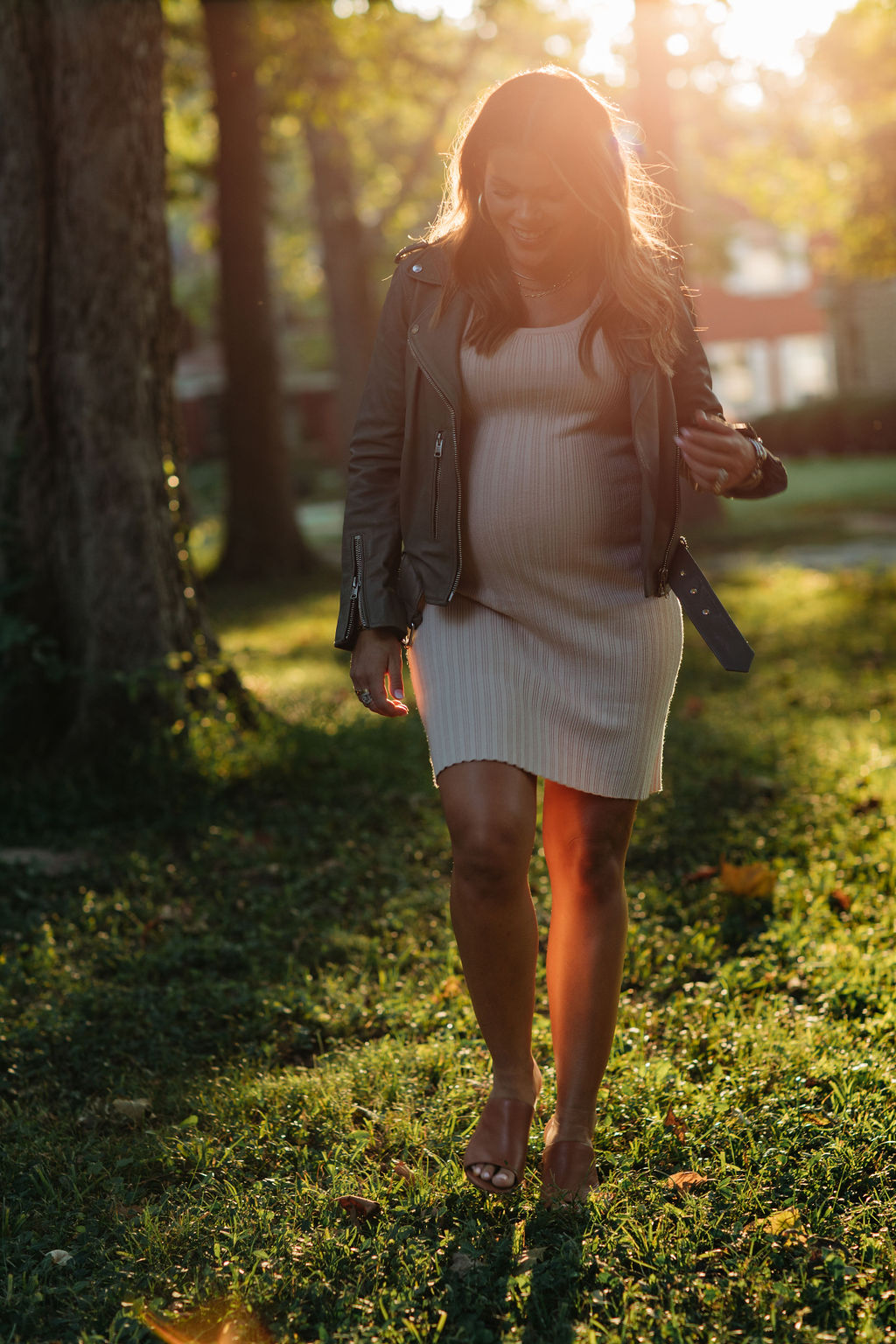 What to wear for Maternity Photos / Glitter & Gingham 