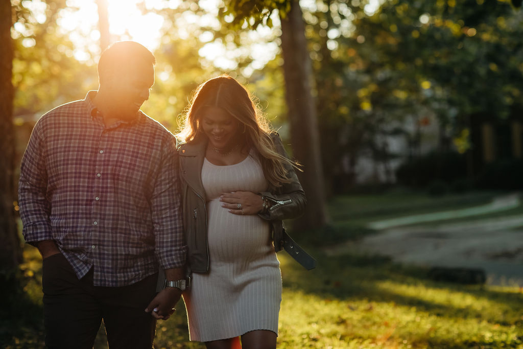 Maternity Photo Shoot Tips / Glitter & Gingham 