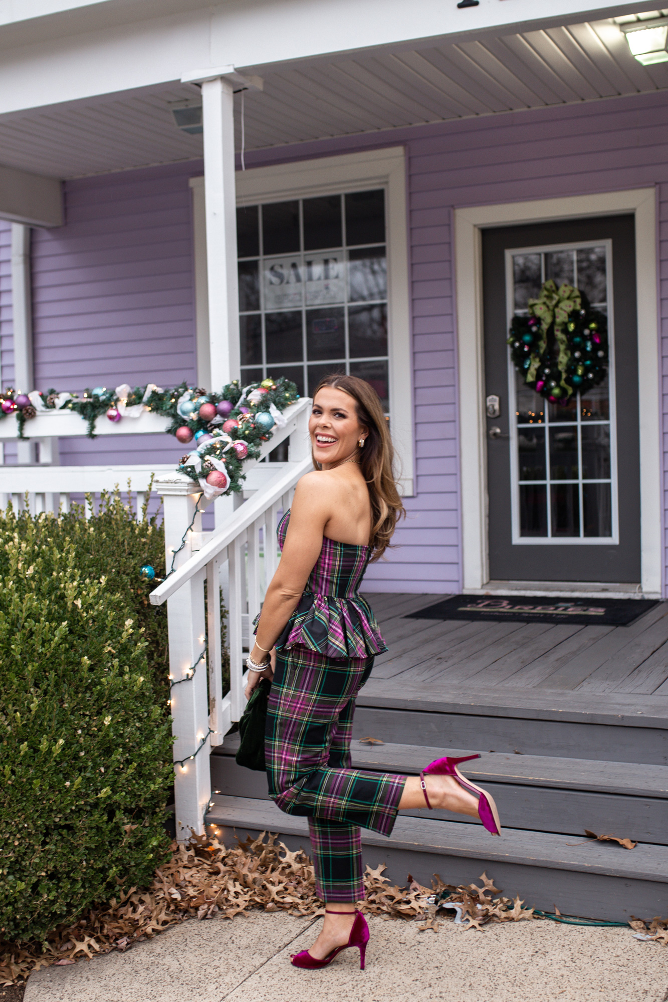 Holiday Outfit Idea / Glitter & Gingham 