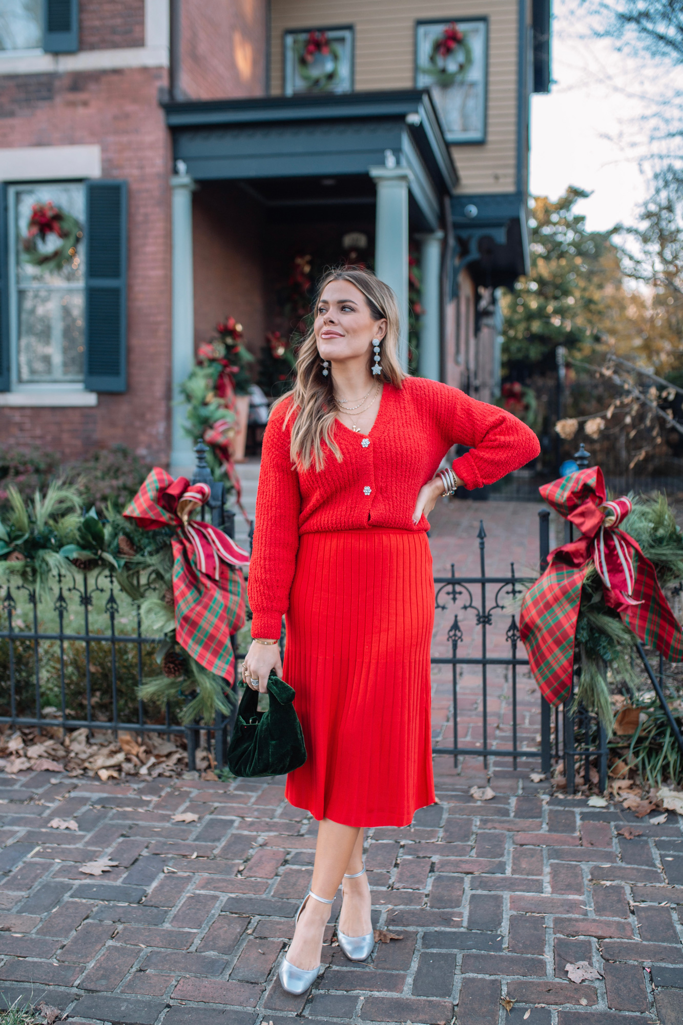 Monochromatic Holiday Outfit / Glitter & Gingham 