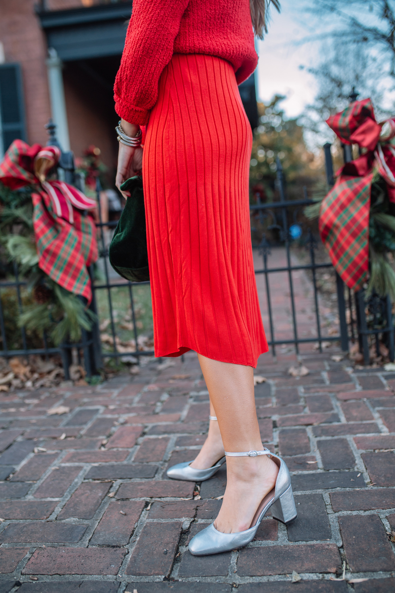 Monochromatic Holiday Outfit / Glitter & Gingham 